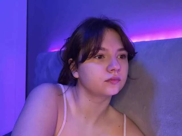 -FoxAlisa- — Special treatment, attention, and compliments. I love generous and sincere people. and I'm also melting from delicious rolls