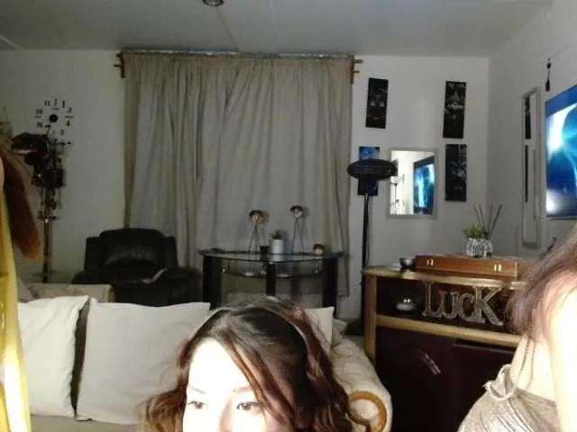 3barelylegal18 — Freechat on BongaCams
