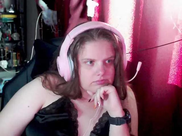 alicepussy — I love kindness, sincerity, generosity, high intelligence, the main thing is that a man is responsive and kind to me.