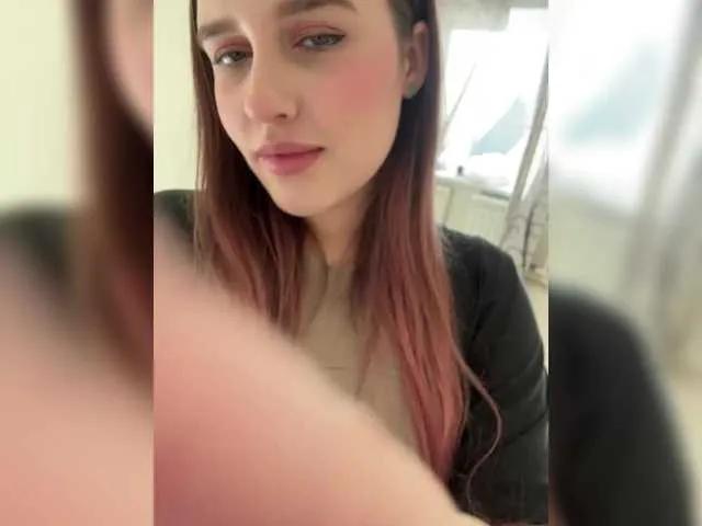 L0lly-D0lly — It turns me on when my viewer gets immense pleasure from watching my broadcasts, photos and videos.