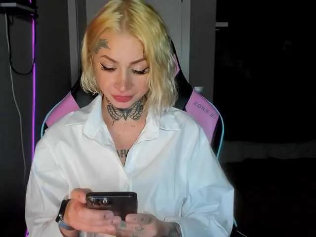 MalinaLaura — I like it when you give attention and know what you want - it does everything much more interesting and passionate.
I love when you are active in the chat, ask questions and share your fantasies - together we can realize them! 