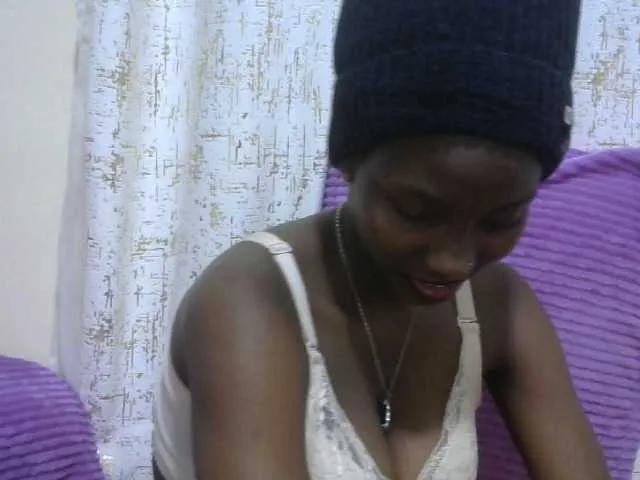 Sexythiny — Freechat on BongaCams