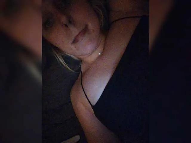 SongaFOXI — Freechat on BongaCams