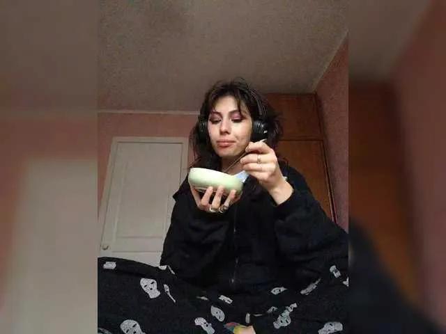 Tinablackkk — Money
