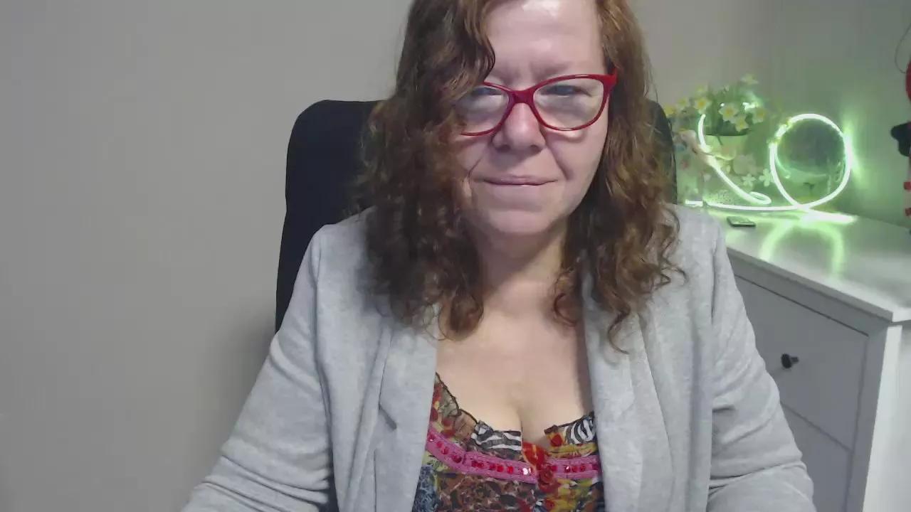 adele69sexy from Cam4 is Freechat