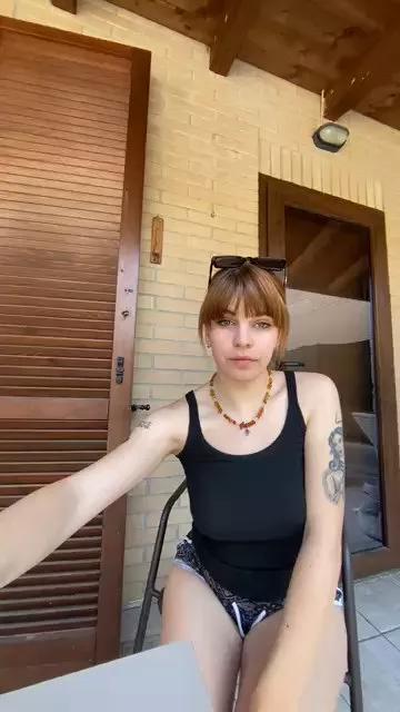 BabyGi23 from Cam4 is Freechat