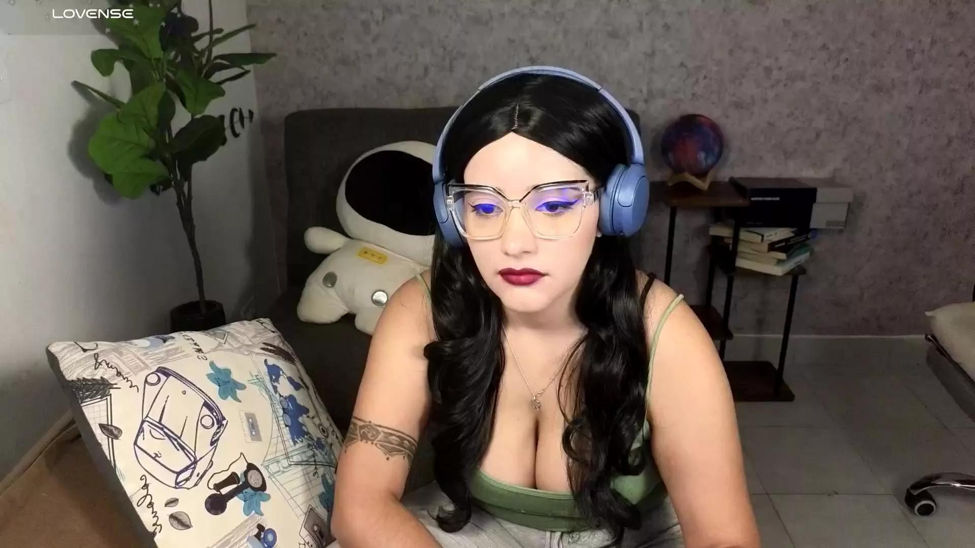 blue_moon_ from Cam4 is Freechat