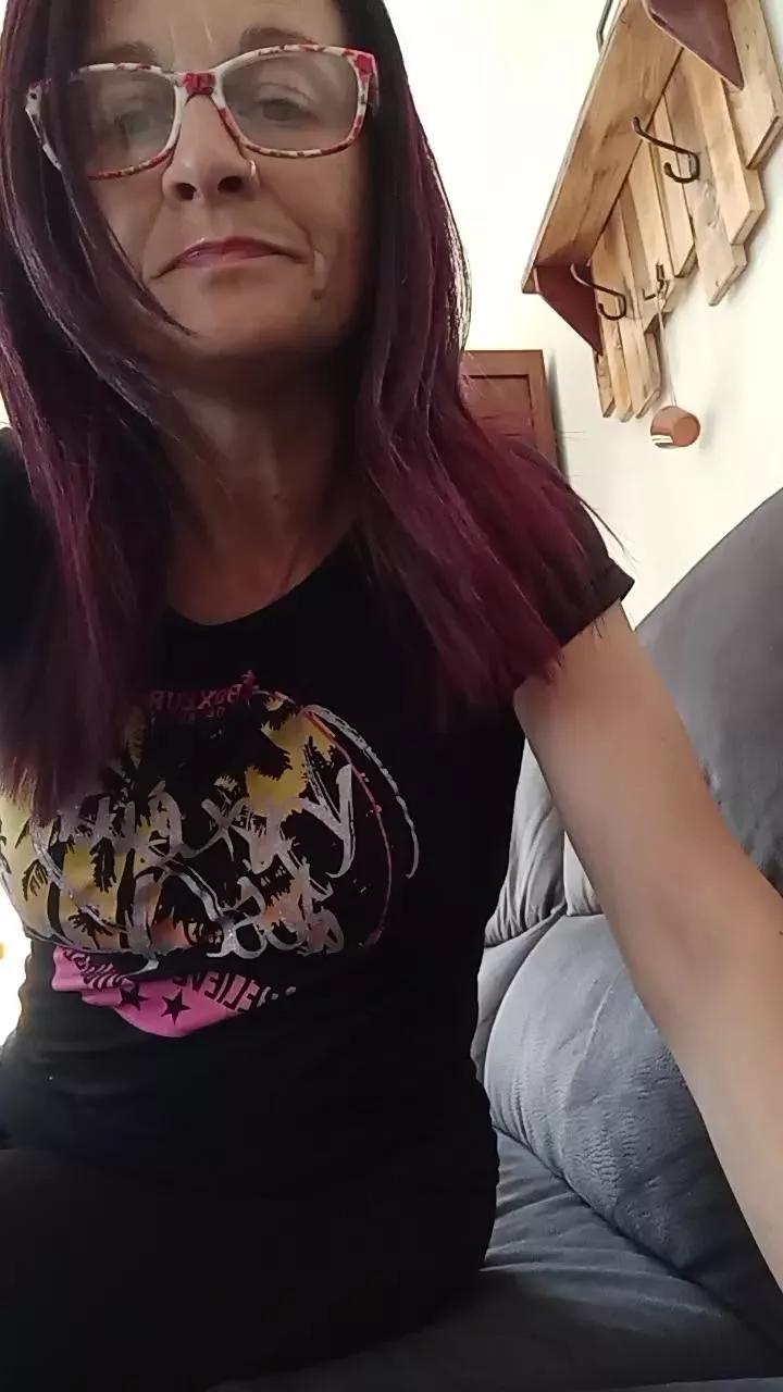 Elena9077 from Cam4 is Freechat