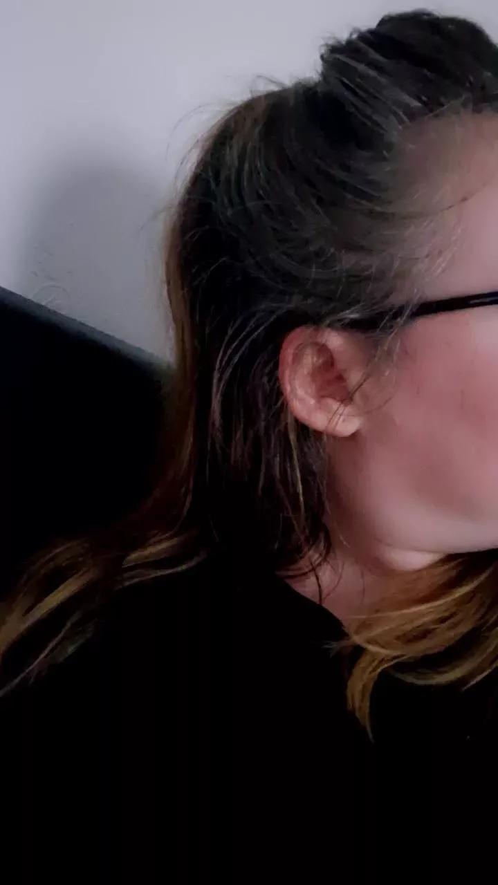 Emmaloulou3 from Cam4 is Freechat