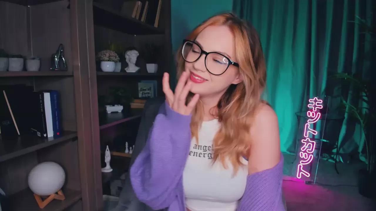 Incite your curiosities: Get slutty and please these hot girls hosts, who will reward you with bonkers garments and vibrators