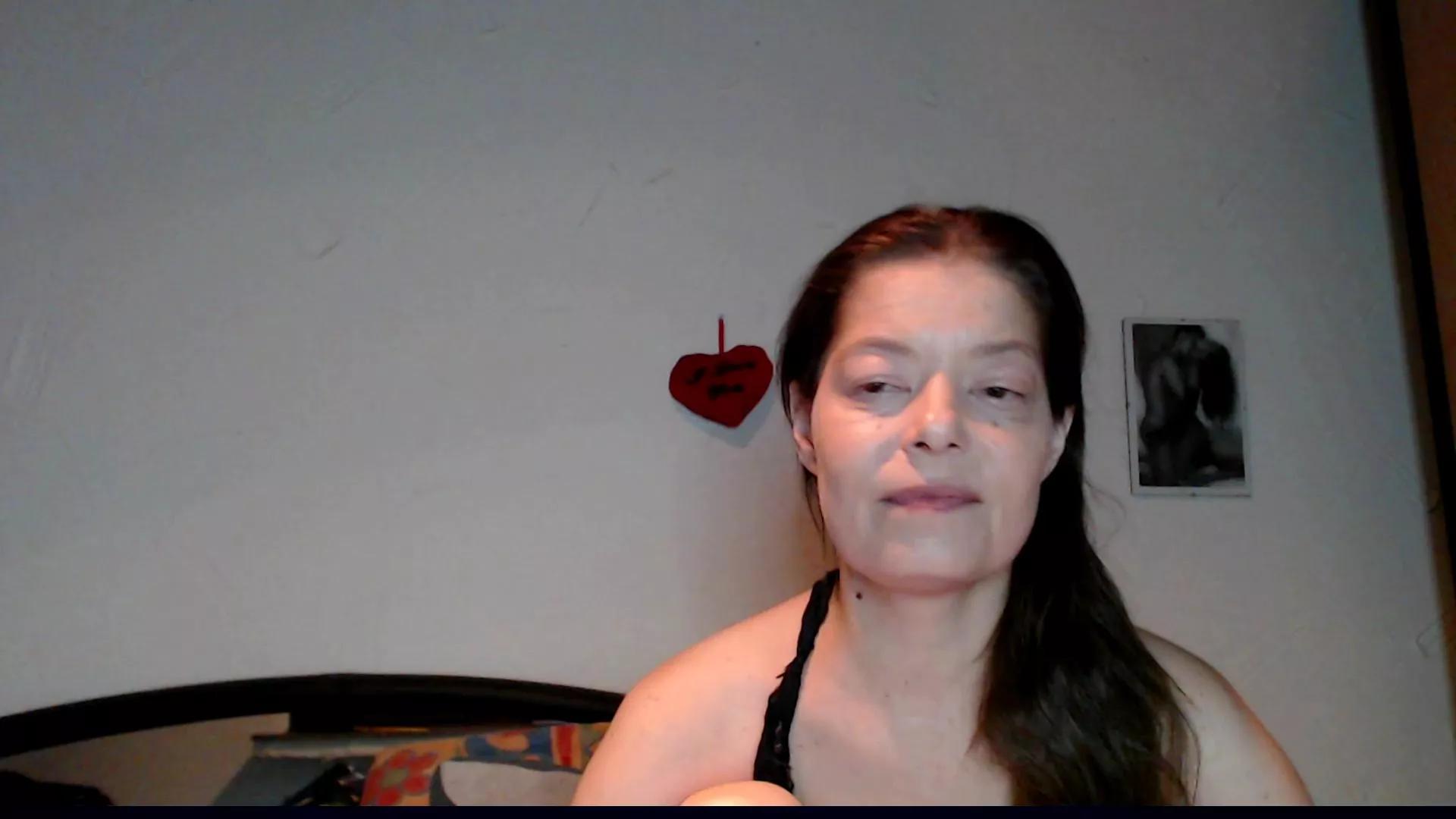 Hornychiara from Cam4 is Freechat