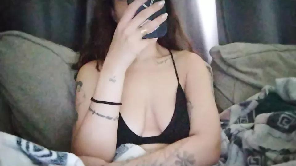 ladyliz0 from Cam4 is Freechat