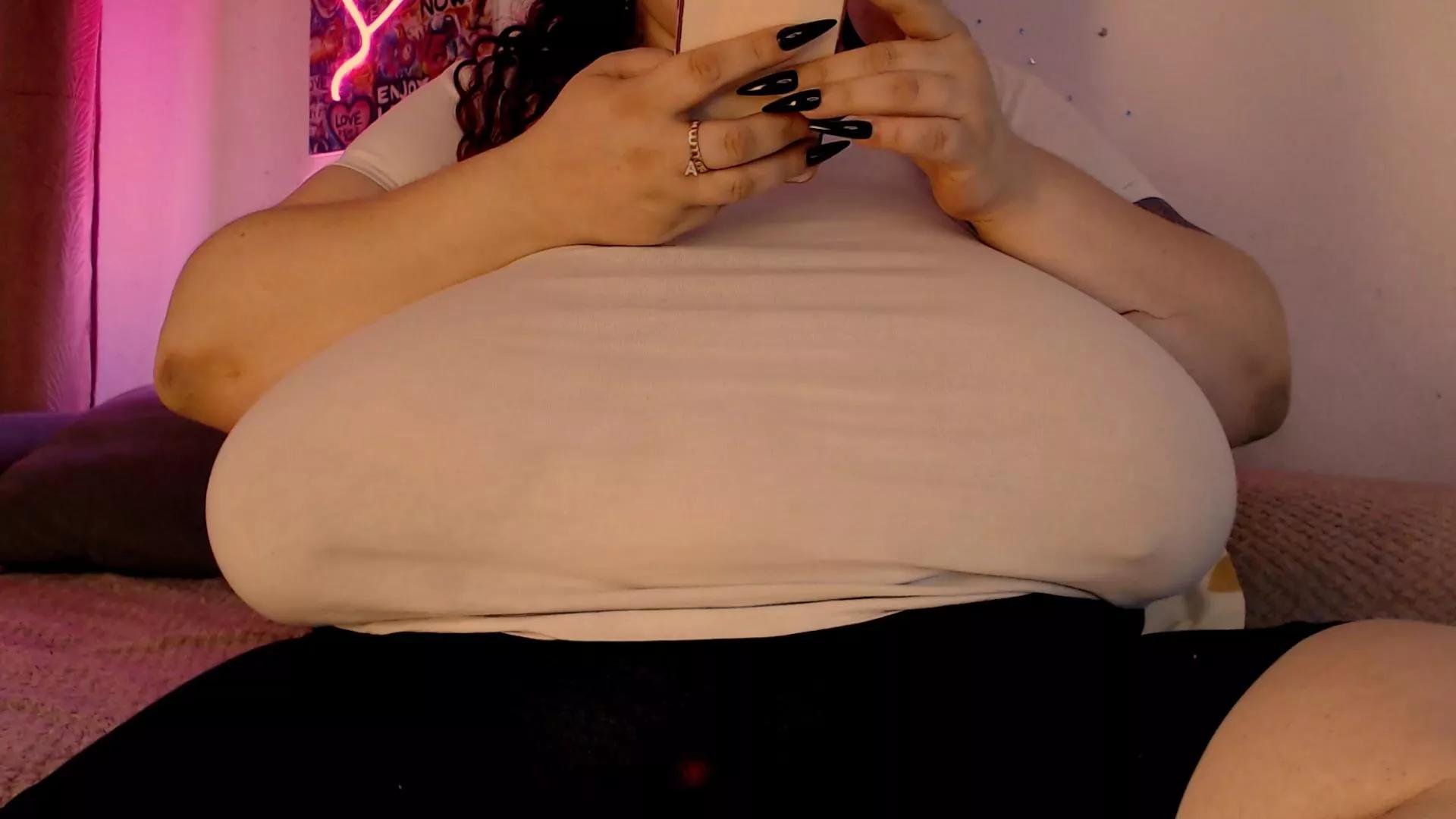mayabigtits from Cam4 is Freechat