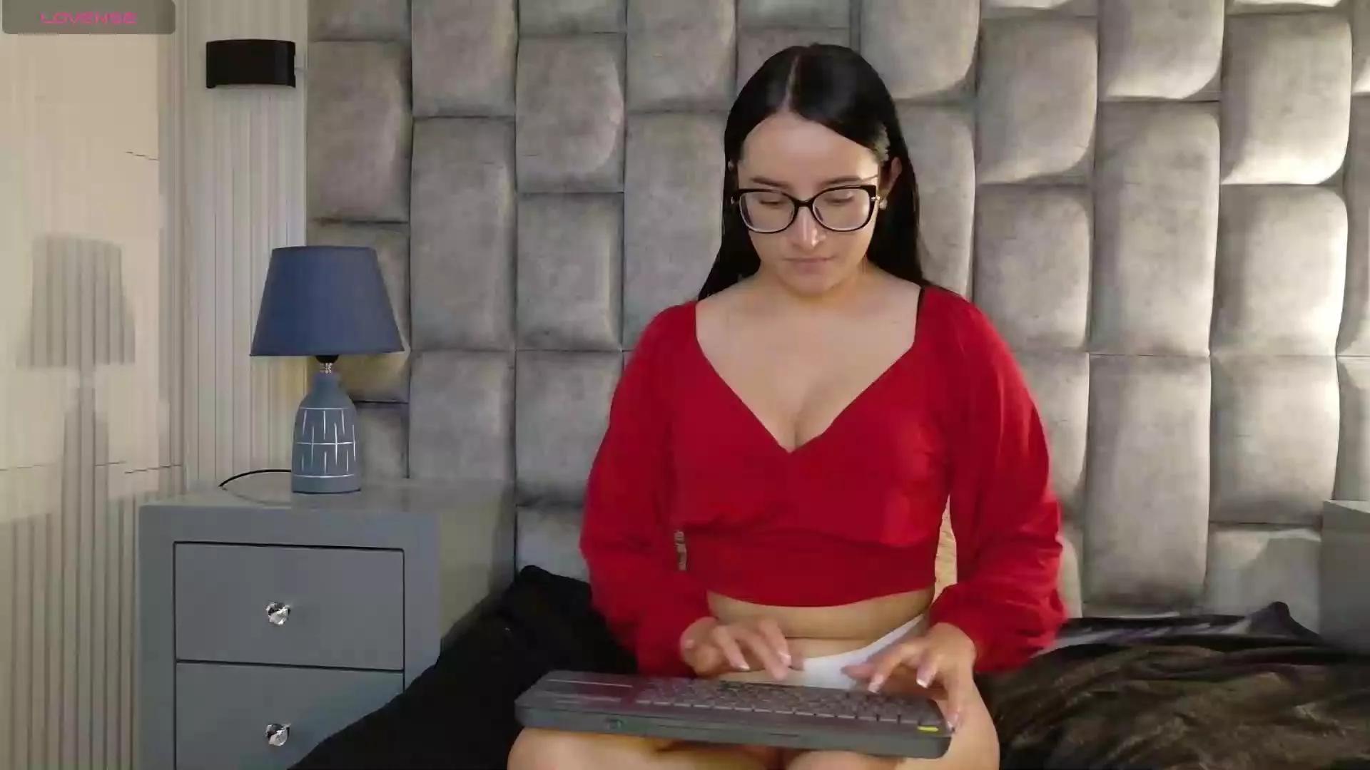 Incite your curiosities: Get slutty and please these hot girls hosts, who will reward you with bonkers garments and vibrators