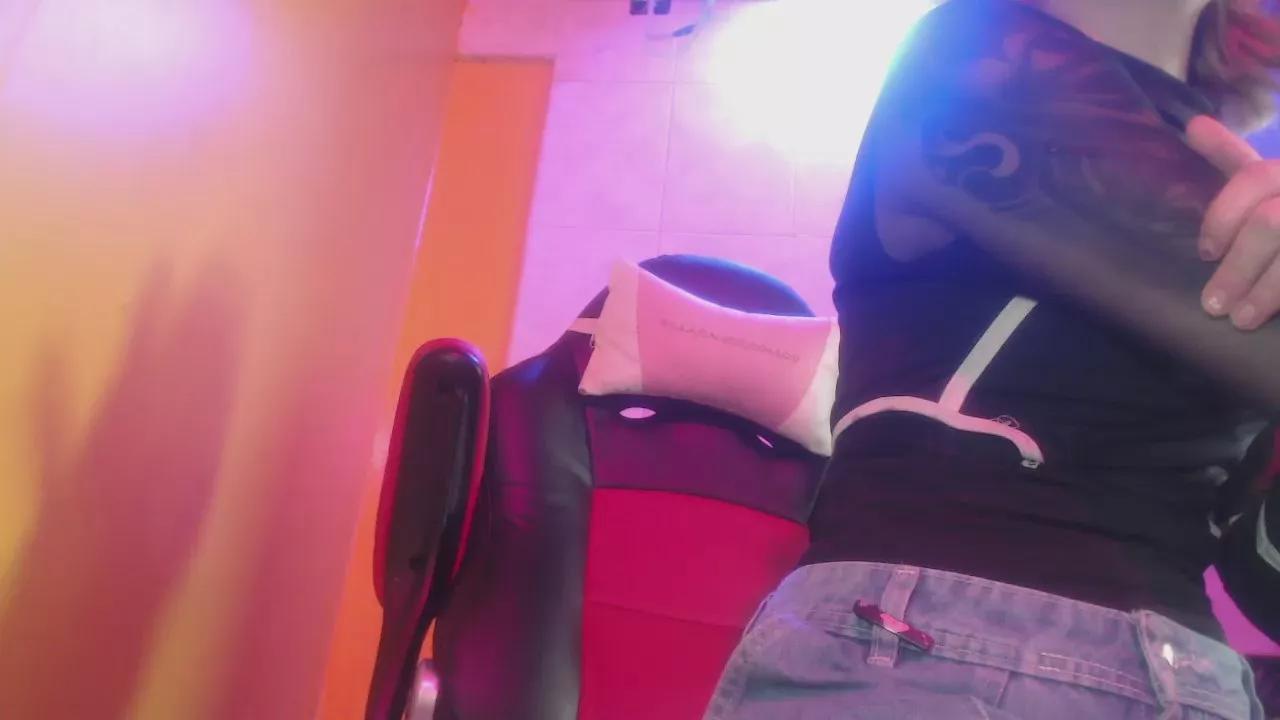 sally23_ from Cam4 is Freechat
