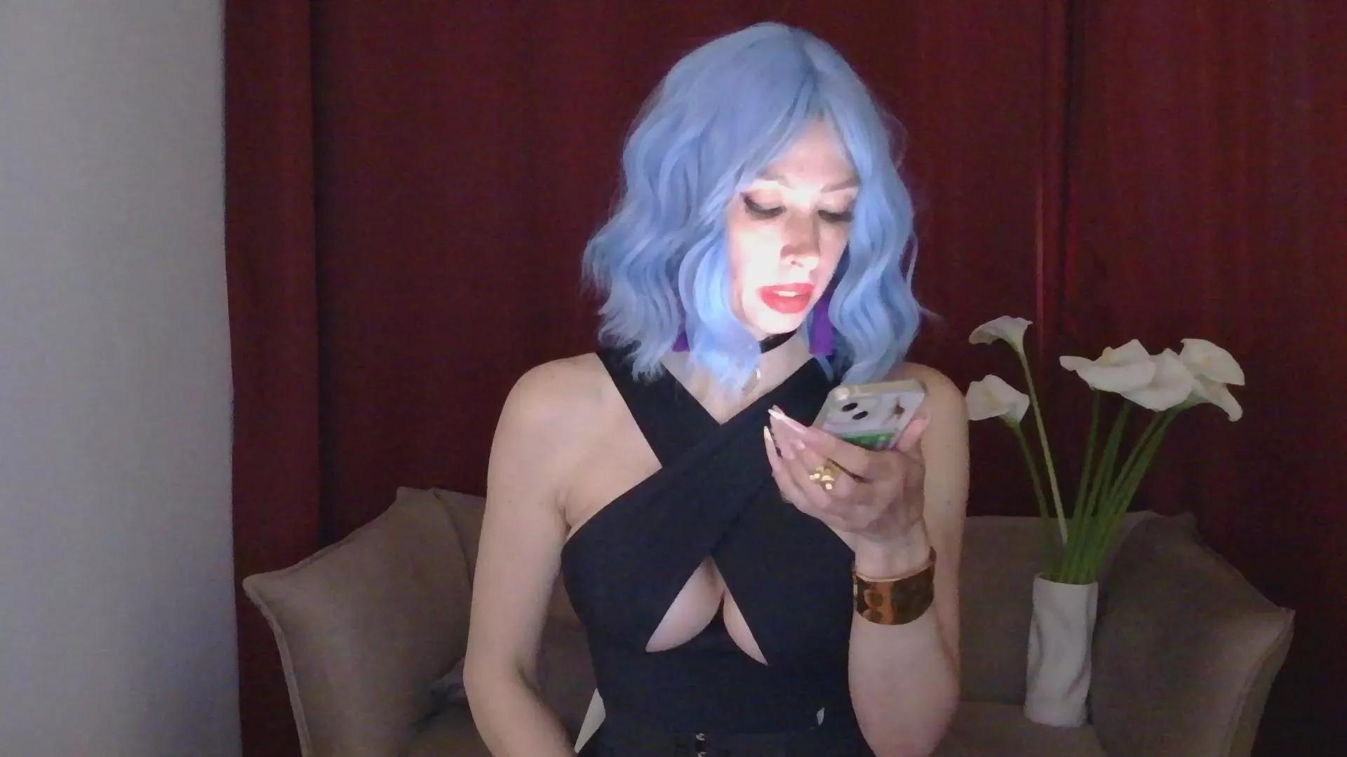 Incite your curiosities: Get slutty and please these hot girls hosts, who will reward you with bonkers garments and vibrators