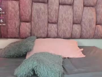 Check-out our online cams range and interact on a personal level with our sweet girls streamers, showing off their voluptuous shapes and toys.