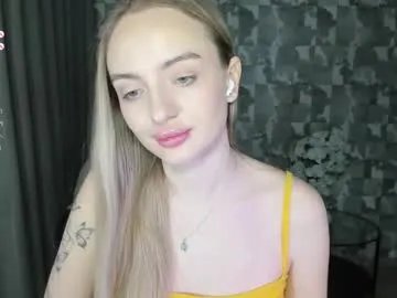 a_delina — oily tits #18 #bigass #bbw #HappyNewYear #Christmas [79 tokens remaining]