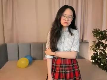 Check-out our online cams range and interact on a personal level with our sweet girls streamers, showing off their voluptuous shapes and toys.