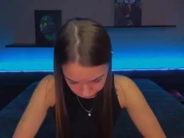 Check-out our online cams range and interact on a personal level with our sweet girls streamers, showing off their voluptuous shapes and toys.