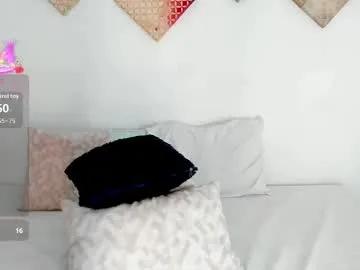 alexalovecastle1 — Goal: dance twerk +nakedhey guys!...hey guys!... today I feel very naughty and really want to play with my ass, do you want? #