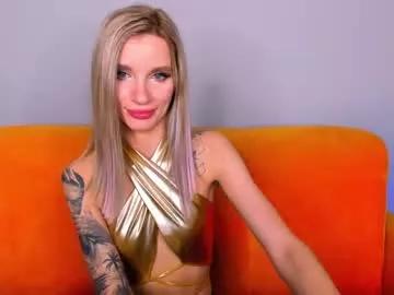 Check-out our online cams range and interact on a personal level with our sweet girls streamers, showing off their voluptuous shapes and toys.