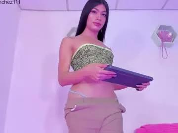 Check-out our online cams range and interact on a personal level with our sweet girls streamers, showing off their voluptuous shapes and toys.