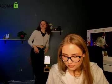 Check-out our online cams range and interact on a personal level with our sweet girls streamers, showing off their voluptuous shapes and toys.