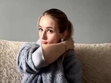 ameliaduraku — Goal:Lower my shorts --- Show a basic belly roll!<: My name is Catherine #new , new experience to me, hope it turns out well :3  #skinny #young #18 #shy [40 tokens remaining]