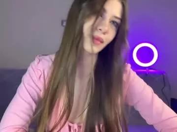 Check-out our online cams range and interact on a personal level with our sweet girls streamers, showing off their voluptuous shapes and toys.