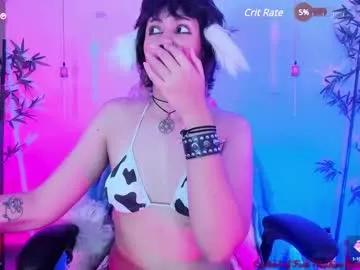 Check-out our online cams range and interact on a personal level with our sweet girls streamers, showing off their voluptuous shapes and toys.