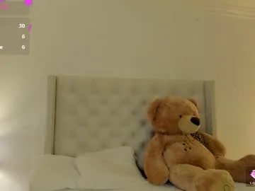 angely_sweet01 — Monday with your hottie. favorite tips: 20, 69, 111, 200 [555 tokens remaining]