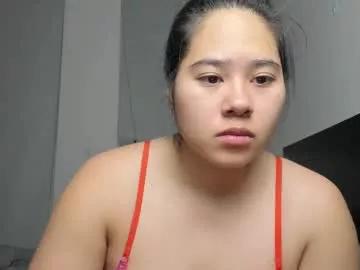 Check-out our online cams range and interact on a personal level with our sweet girls streamers, showing off their voluptuous shapes and toys.