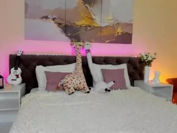 Check-out our online cams range and interact on a personal level with our sweet girls streamers, showing off their voluptuous shapes and toys.