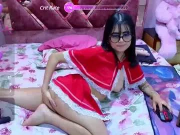 Check-out our online cams range and interact on a personal level with our sweet girls streamers, showing off their voluptuous shapes and toys.