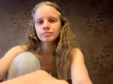 berniecemontell — GOAL:look into your eyes Hi! My name is Sophia. I'm new here! Wish me luck! :) #teen #skinny #natural #young #18 [15 tokens remaining]