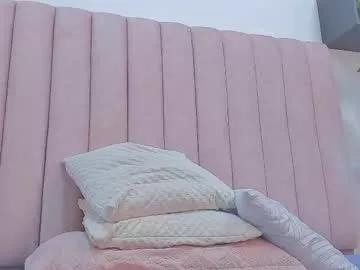 Check-out our online cams range and interact on a personal level with our sweet girls streamers, showing off their voluptuous shapes and toys.