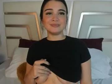 Check-out our online cams range and interact on a personal level with our sweet girls streamers, showing off their voluptuous shapes and toys.