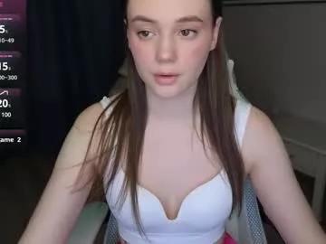 Check-out our online cams range and interact on a personal level with our sweet girls streamers, showing off their voluptuous shapes and toys.