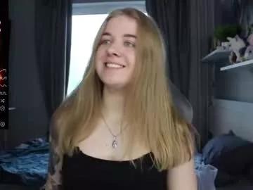 Check-out our online cams range and interact on a personal level with our sweet girls streamers, showing off their voluptuous shapes and toys.