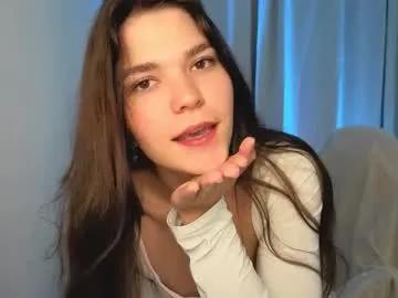 carolinebenks — kiss me  #new #shy #18 #smalltits #nonude [8 tokens remaining]