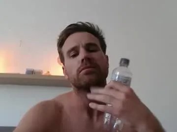 chrishemsworthxxx — I love being watched... #straight #muscle #young