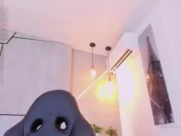 Check-out our online cams range and interact on a personal level with our sweet girls streamers, showing off their voluptuous shapes and toys.