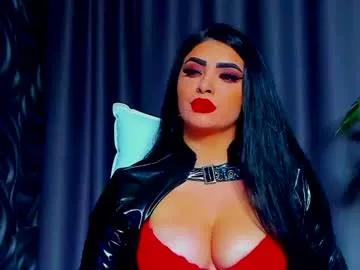 Check-out our online cams range and interact on a personal level with our sweet girls streamers, showing off their voluptuous shapes and toys.