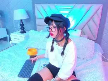 Check-out our online cams range and interact on a personal level with our sweet girls streamers, showing off their voluptuous shapes and toys.
