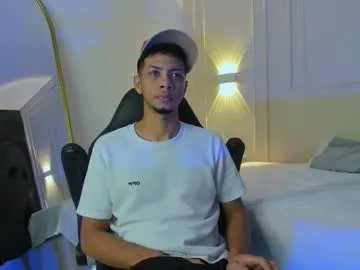 dustinandjordan — GOAL: show cum [999 tokens remaining] Welcome to my room! #latino #flexible #gay #lovense #couple