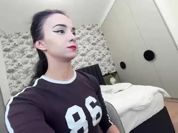 Check-out our online cams range and interact on a personal level with our sweet girls streamers, showing off their voluptuous shapes and toys.