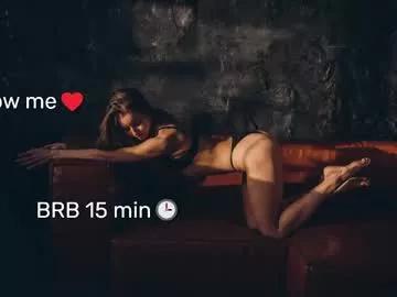 Check-out our online cams range and interact on a personal level with our sweet girls streamers, showing off their voluptuous shapes and toys.