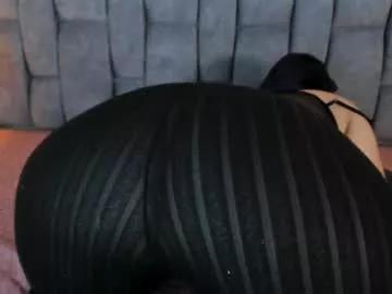 Check-out our online cams range and interact on a personal level with our sweet girls streamers, showing off their voluptuous shapes and toys.