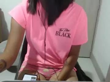 Check-out our online cams range and interact on a personal level with our sweet girls streamers, showing off their voluptuous shapes and toys.